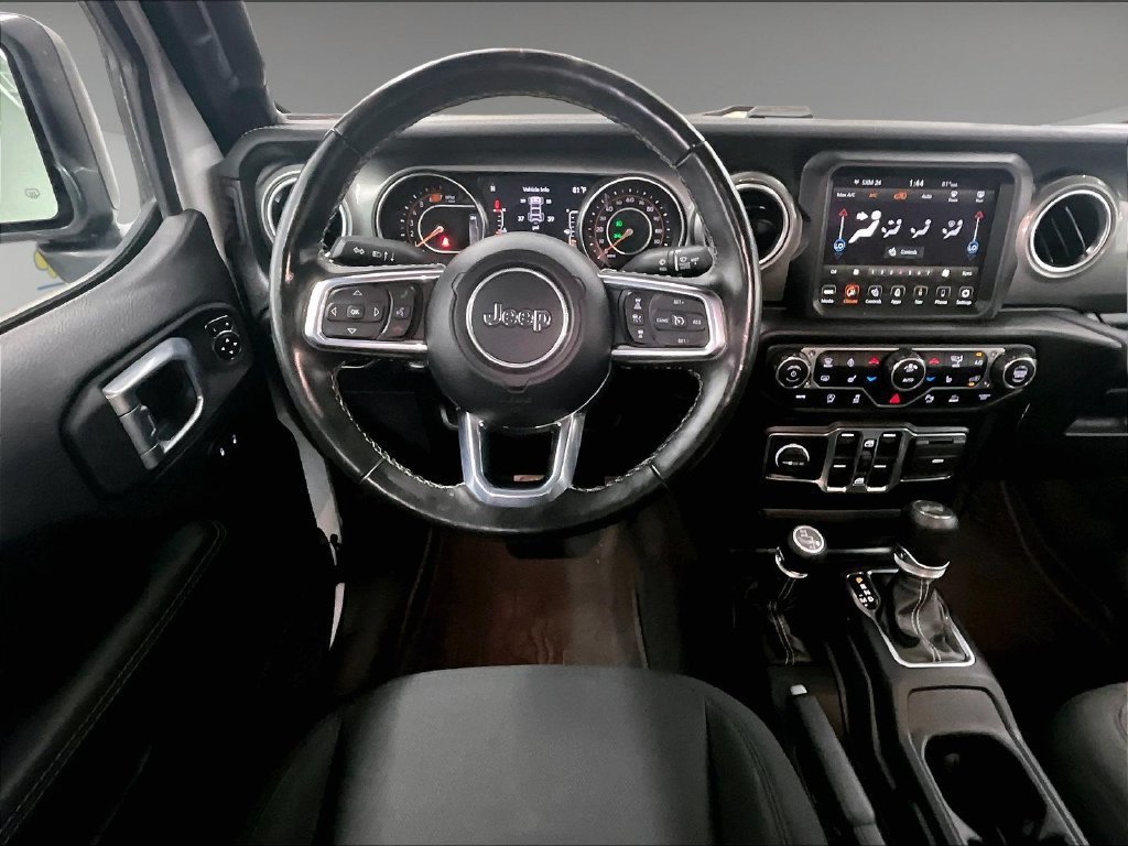 Used 2023 Jeep Wrangler Unlimited Sahara w/ LED Lighting Group AWD/4WD image 17