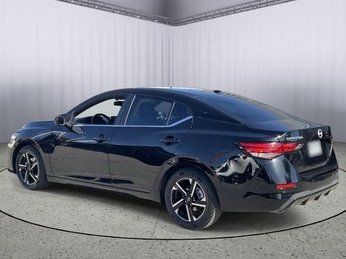 Used 2025 Nissan Sentra SV FWD image 7