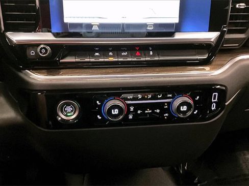 Used 2022 Chevrolet Silverado 1500 LT image 26