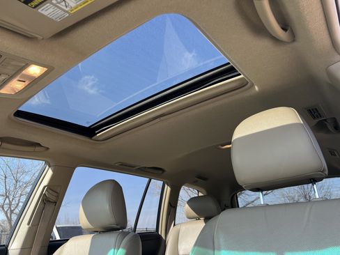 Used 2013 Toyota Highlander Limited image 27