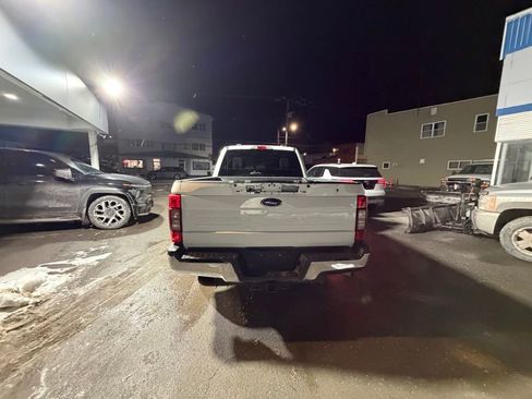 Used 2022 Ford F250 XLT image 4