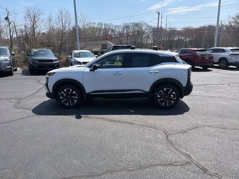 New 2026 Nissan Kicks SV w/ Cold Weather Package AWD/4WD image 2