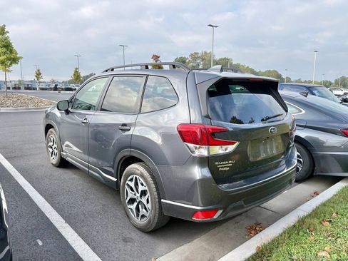 Used 2023 Subaru Forester Premium AWD/4WD image 4