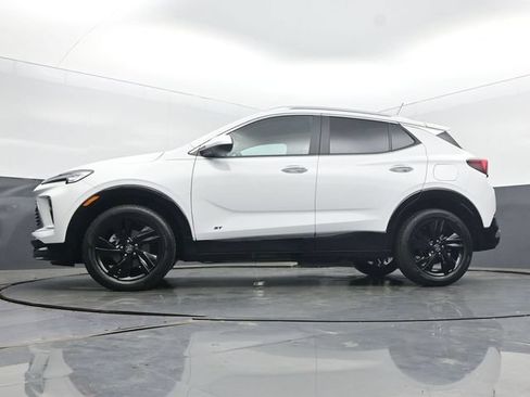 Used 2025 Buick Encore GX Sport Touring FWD image 45
