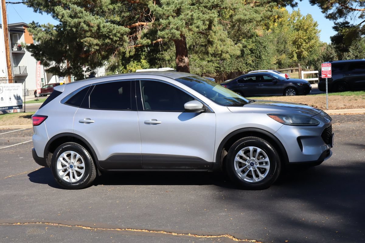 Used 2020 Ford Escape SE AWD/4WD image 2