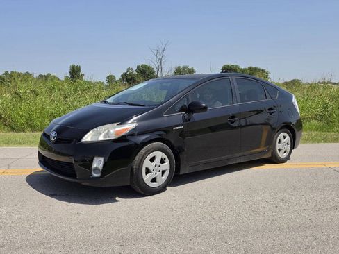 Used 2010 Toyota Prius FWD image 2