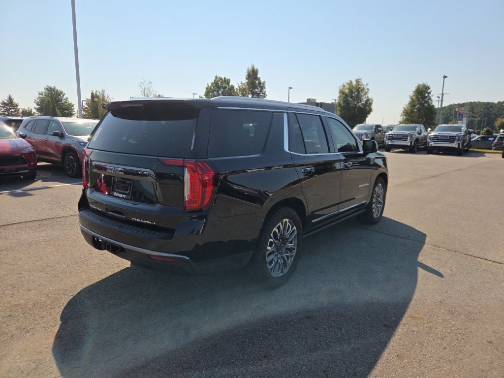 Used 2024 GMC Yukon Denali Ultimate AWD/4WD image 5
