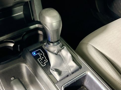 Used 2019 Toyota Tacoma SR w/ SR Convenience Package RWD image 24