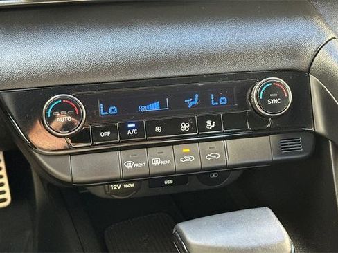 Certified 2025 Hyundai Elantra Sport image 20