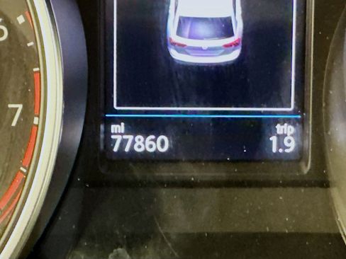 Used 2020 Volkswagen Tiguan SE w/ Panoramic Sunroof Package image 19