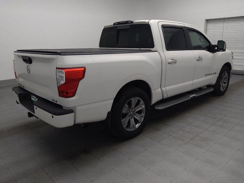 Used 2019 Nissan Titan SV w/ SV Convenience Package RWD image 10