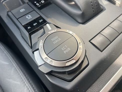 Used 2025 Toyota Tacoma SR5 image 13