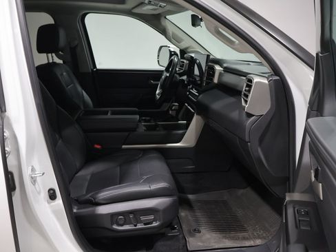 Used 2024 Toyota Tundra Limited AWD/4WD image 23