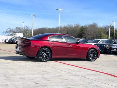 Used 2019 Dodge Charger SXT w/ Blacktop Package image 8