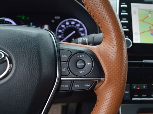 Used 2020 Toyota Avalon Limited w/ Advanced Safety Package image 16