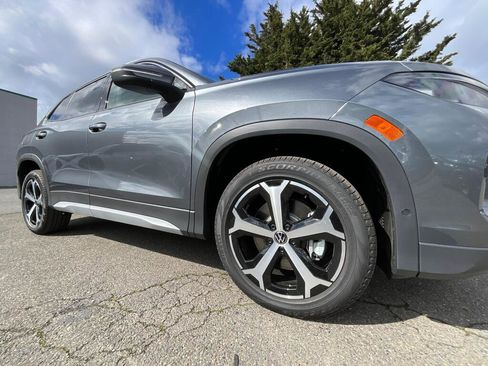 New 2026 Volkswagen Tiguan SE image 10