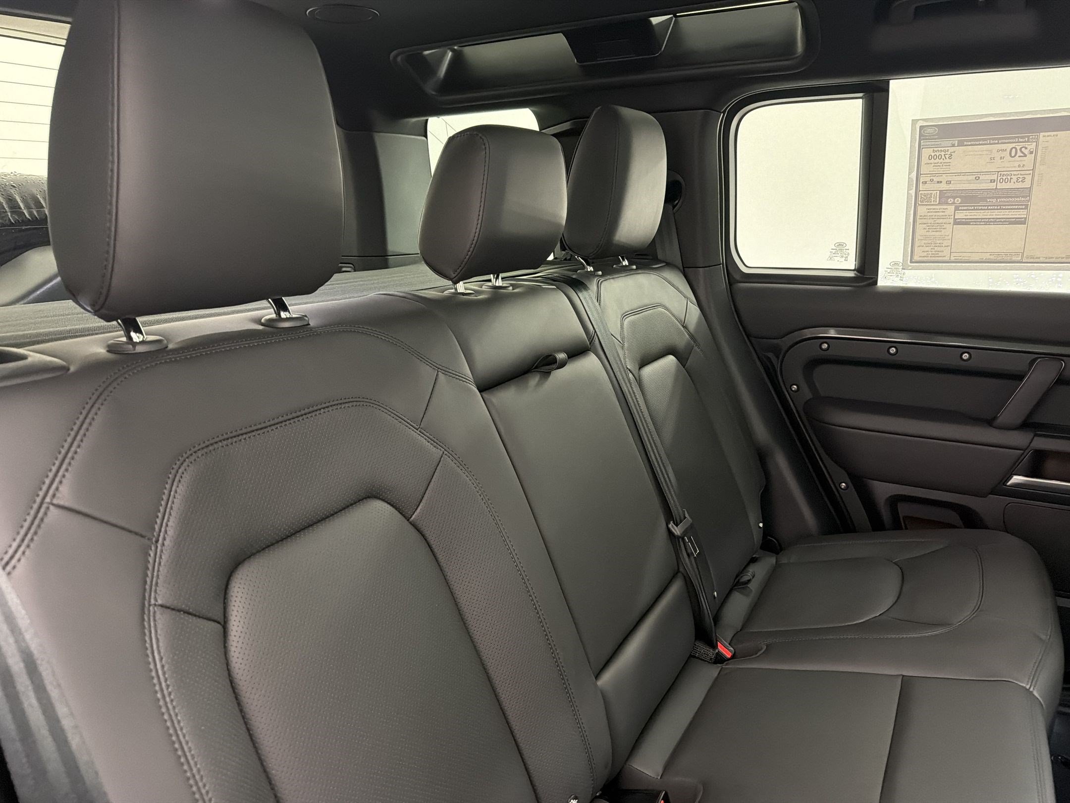 New 2026 Land Rover Defender 110 X-Dynamic SE AWD/4WD image 28