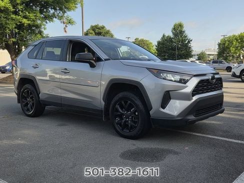Used 2022 Toyota RAV4 LE FWD image 7