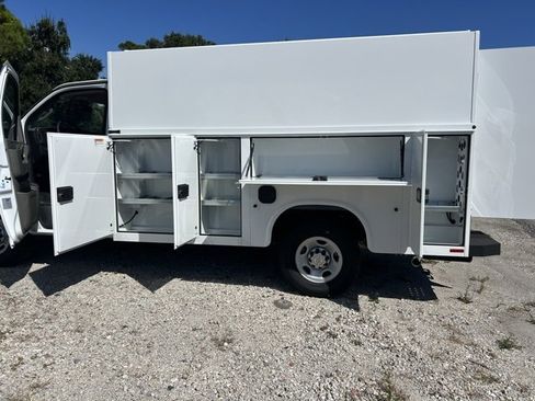 New 2025 Chevrolet Express 3500 Work Van w/ Power Convenience Package image 6