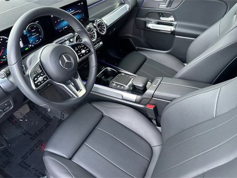 Used 2023 Mercedes-Benz EQB 300 4MATIC w/ Exclusive Package image 10