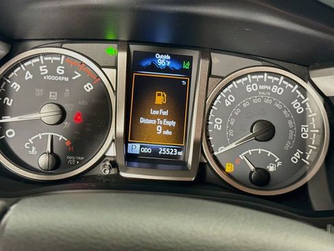 Used 2023 Toyota Tacoma SR5 RWD image 12