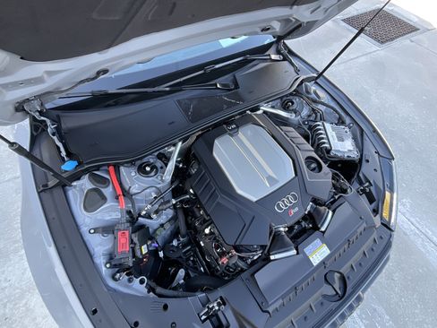 Used 2025 Audi RS 7 Performance image 35