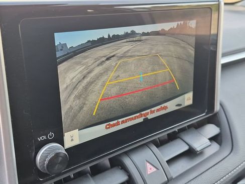 Certified 2025 Toyota RAV4 LE AWD/4WD image 20