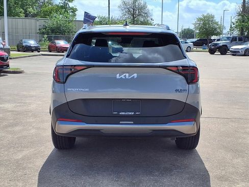 Used 2026 Kia Sportage EX w/ EX Panorama Roof Package image 8