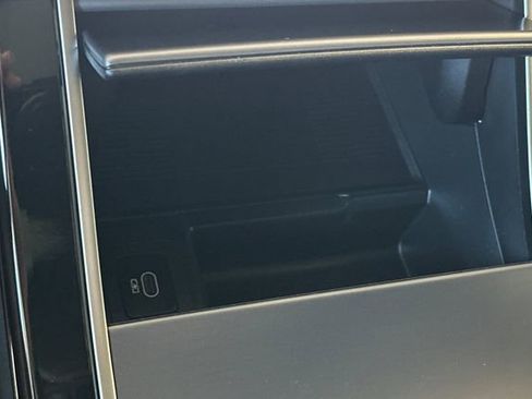 Certified 2026 Land Rover Range Rover Velar S AWD/4WD image 19