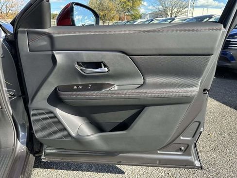 New 2026 Nissan Kicks SR image 8