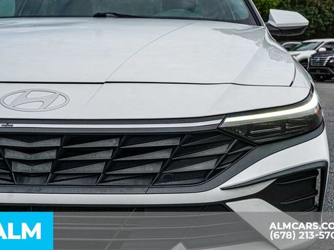 Used 2024 Hyundai Elantra SEL FWD image 11
