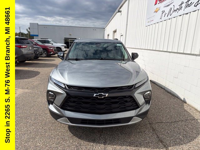 Used 2024 Chevrolet Blazer LT w/ Convenience Package AWD/4WD image 4