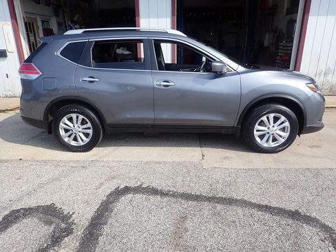 Used 2016 Nissan Rogue SV w/ SV Premium Package AWD/4WD image 23