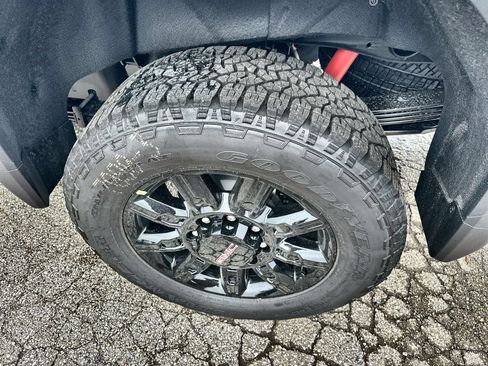 New 2026 GMC Sierra 2500 AT4 w/ AT4 Premium Plus Package AWD/4WD image 12