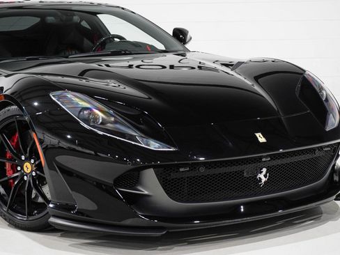 Used 2019 Ferrari 812 Superfast RWD image 28