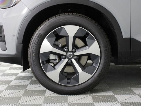 New 2026 Volvo XC40 B5 Plus w/ Protection Package Premier AWD/4WD image 13