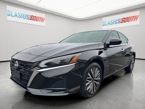 Used 2023 Nissan Altima 2.5 SV image 7