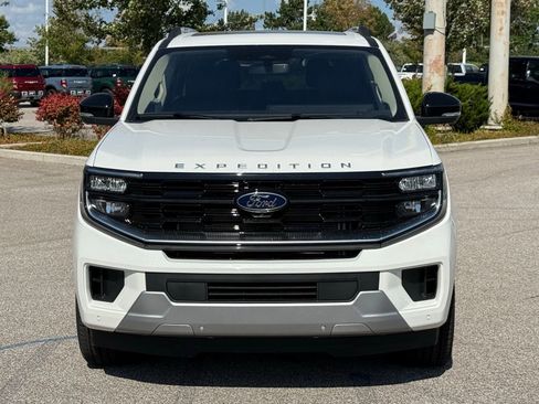 New 2025 Ford Expedition Max Platinum w/ Platinum Ultimate Package image 10