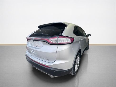 Used 2016 Ford Edge Titanium image 4