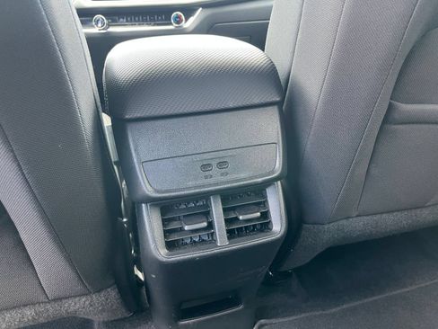 Used 2025 Chevrolet Equinox LT FWD image 18