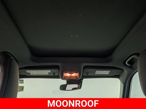 Used 2022 Chevrolet TrailBlazer RS w/ Sun and Liftgate Package FWD image 13