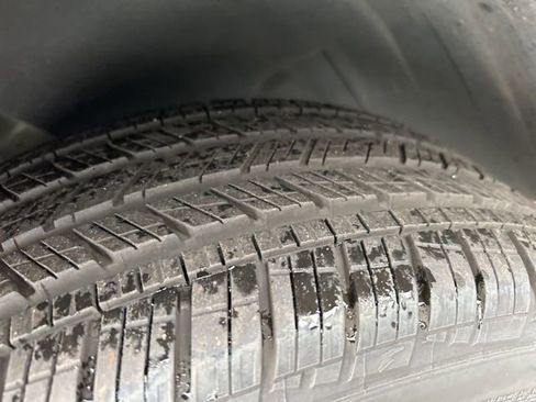 Used 2023 Volkswagen Taos SE image 36