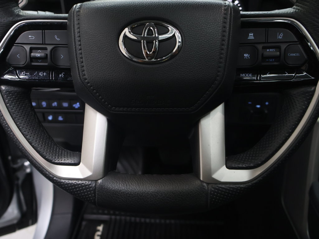 Used 2023 Toyota Tundra Limited AWD/4WD image 18