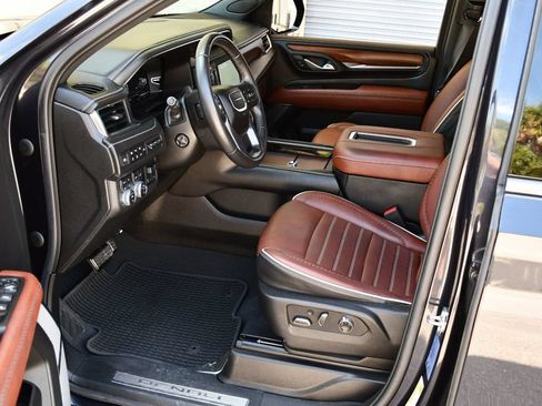 Used 2023 GMC Yukon Denali Ultimate AWD/4WD image 45
