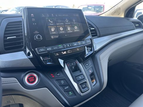 Used 2024 Honda Odyssey EX-L image 31