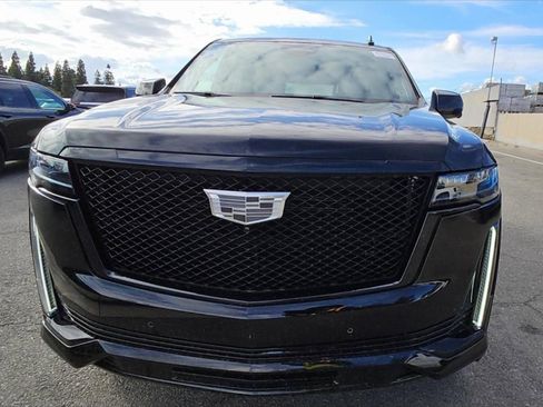 Used 2023 Cadillac Escalade Sport Platinum w/ LPO, ONYX Package image 2