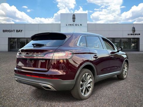 Used 2023 Lincoln Nautilus Reserve AWD/4WD image 5