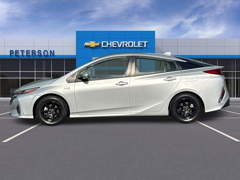 Used 2021 Toyota Prius Prime XLE FWD image 7