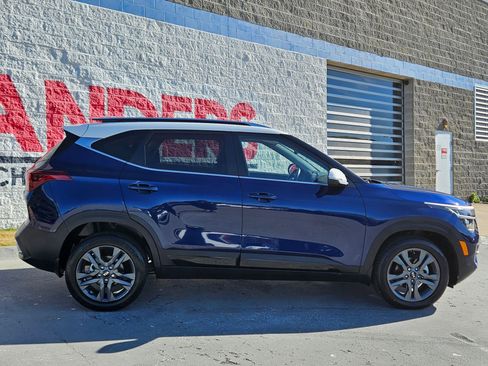 Used 2021 Kia Seltos S image 8