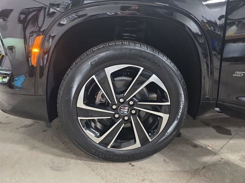 New 2026 Buick Enclave Sport Touring w/ Power Package FWD image 39